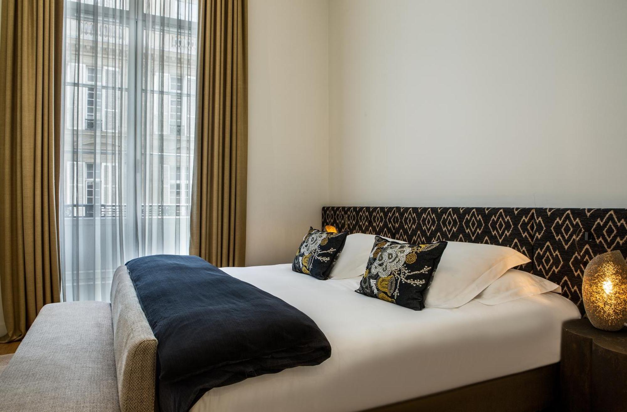 Hotel Marignan Champs-Elysees Paris Exterior foto