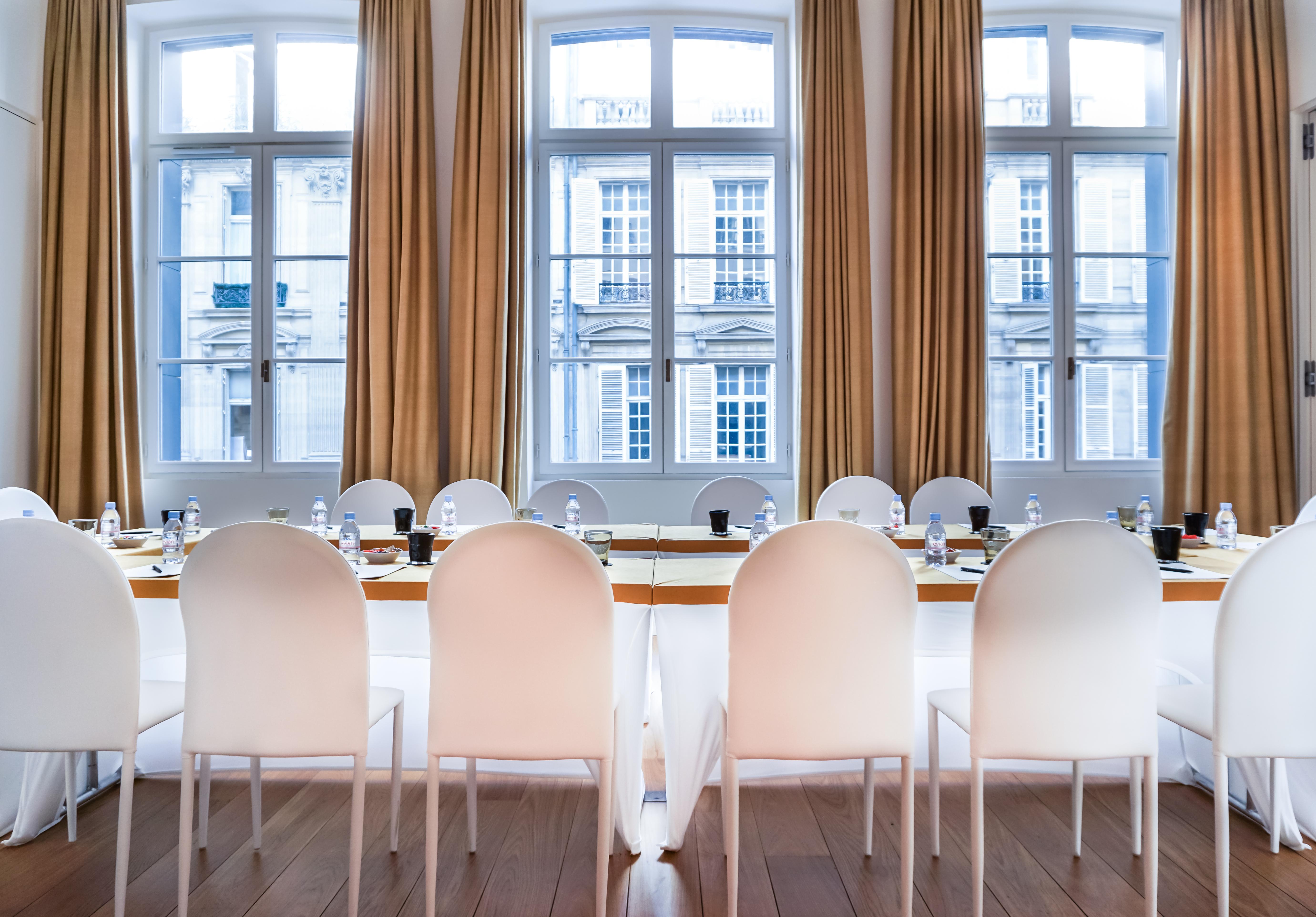 Hotel Marignan Champs-Elysees Paris Exterior foto