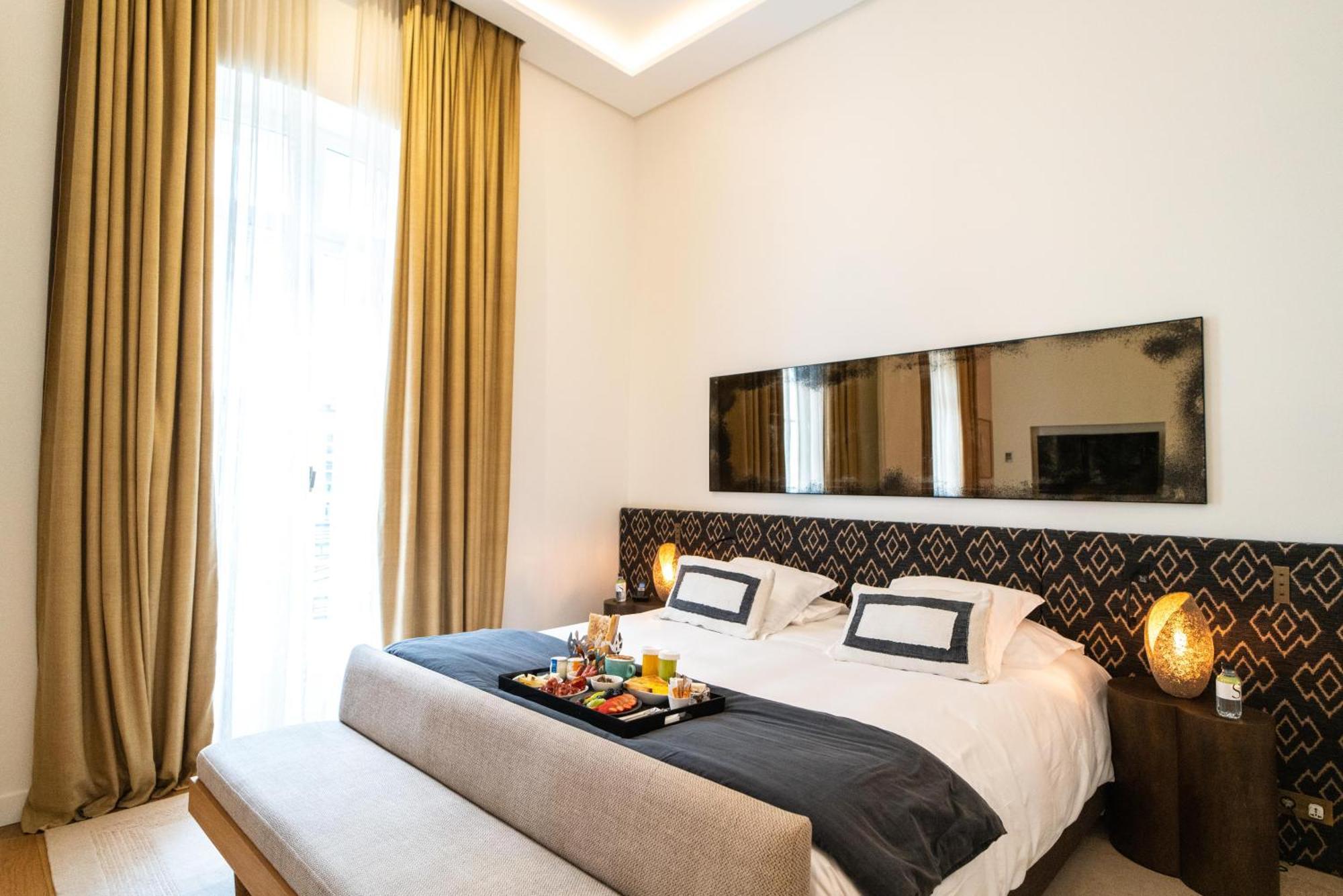 Hotel Marignan Champs-Elysees Paris Exterior foto