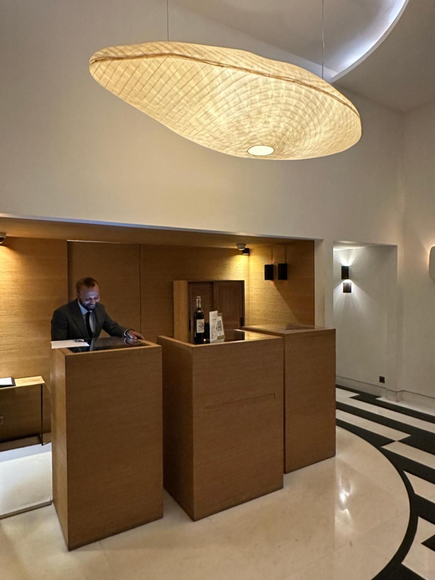 Hotel Marignan Champs-Elysees Paris Exterior foto