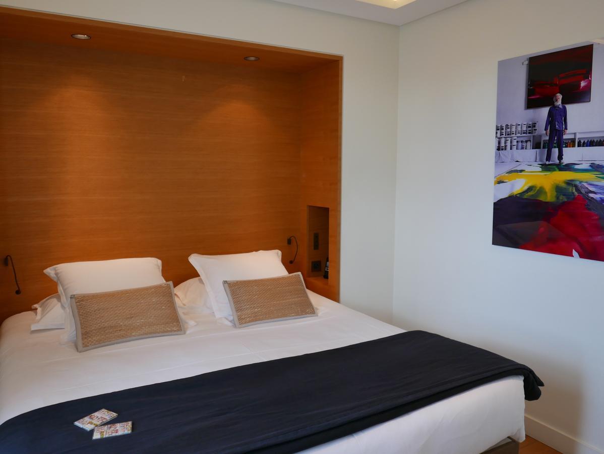 Hotel Marignan Champs-Elysees Paris Exterior foto