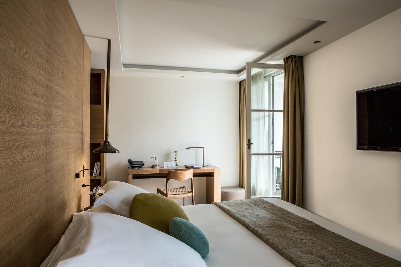 Hotel Marignan Champs-Elysees Paris Exterior foto